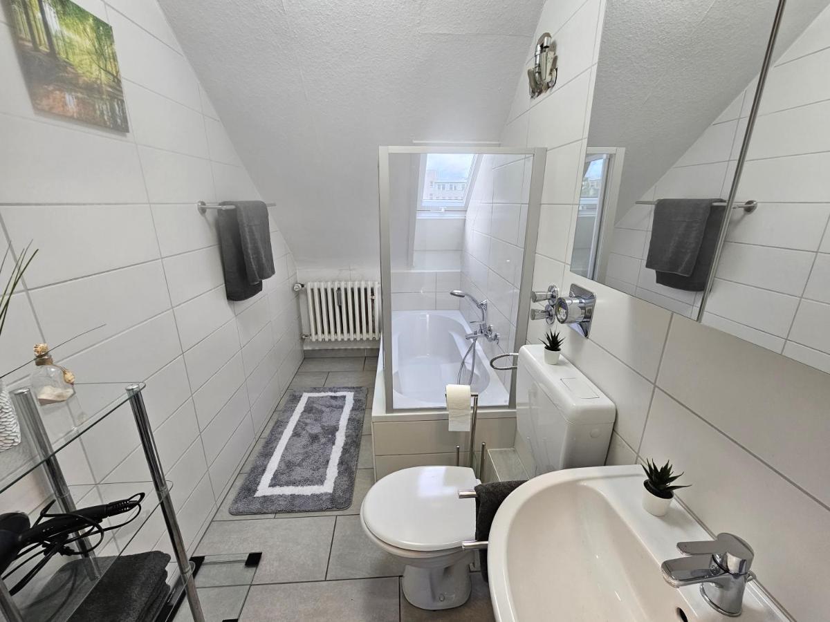 Exklusives Und Helles Dachgeschoss-Apartment No 3 Im Zentrum Von Kassel, Schnelles 1Gbit Internet, Geschirrspueler, Boxspringbetten Exteriér fotografie